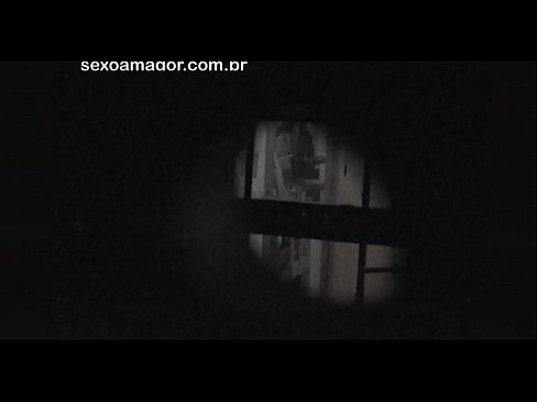 ❤️ Blondie fær leynilega myndbandsupptöku af hverfisferðamanni sem er falinn á bak við hola múrsteina Ofsagt kynlíf á is.epicpornvideos-com.ru ️❤