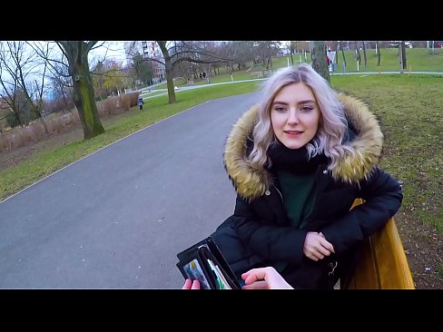 ❤️ Gleypir heitt ásamt ókunnugra fyrir peninga - blástur í garðinum eftir Evu Elfie Ofsagt kynlíf á is.epicpornvideos-com.ru ️❤